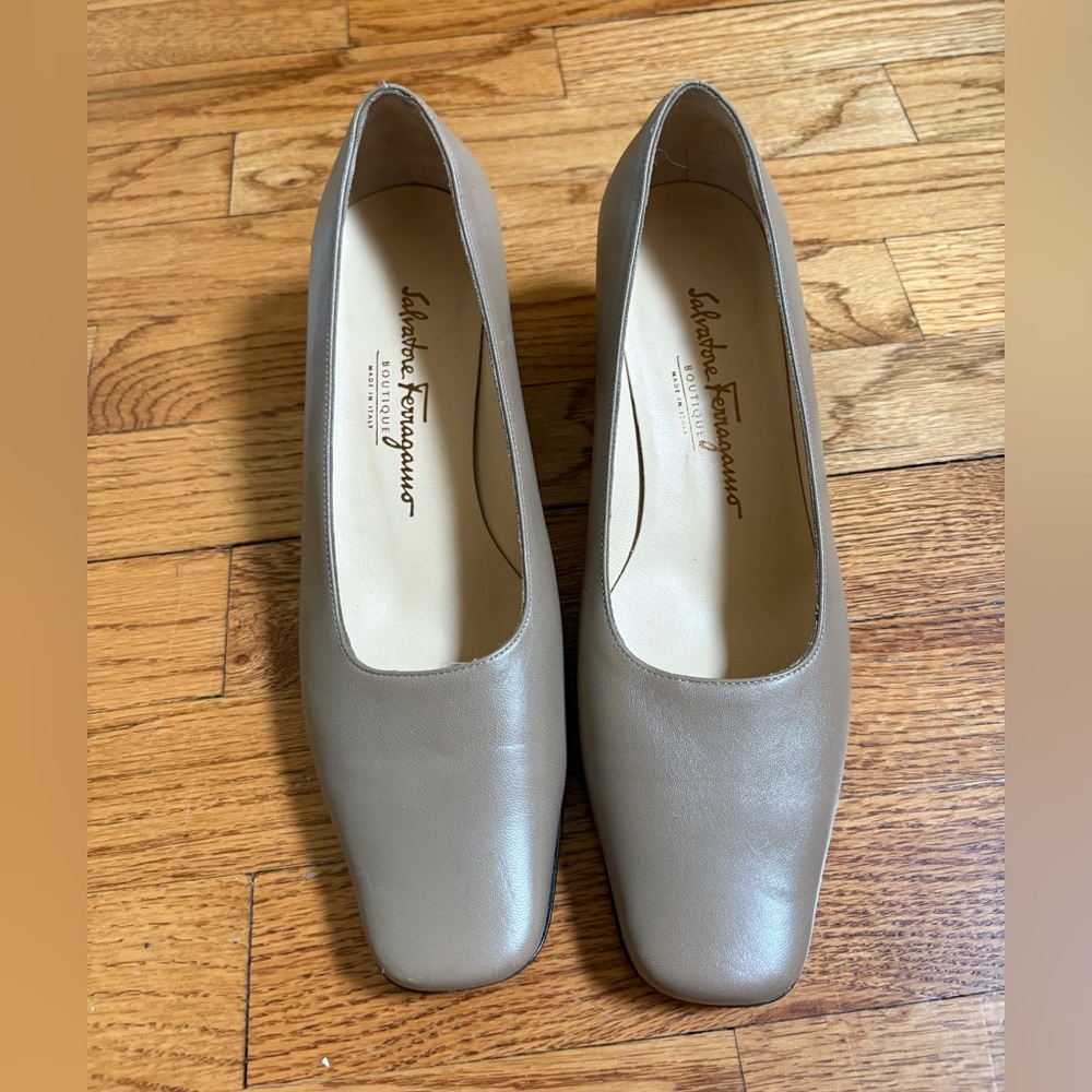 Salvatore Ferragamo Tan Leather Pumps
